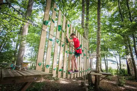Photo de Jumping Forest parc de loisirs et accrobranche