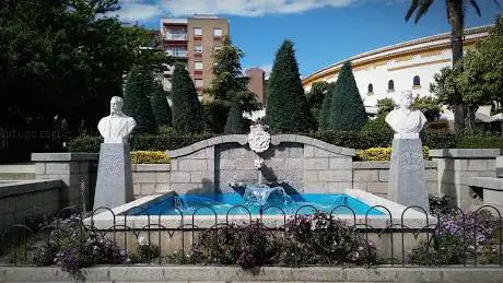 Photo de Monumento a los Marqueses de Linares