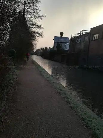 Photo de Riverside House