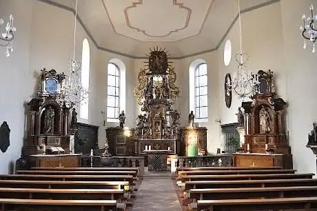 Photo de Katholische Kirche St. Aureus und Justina
