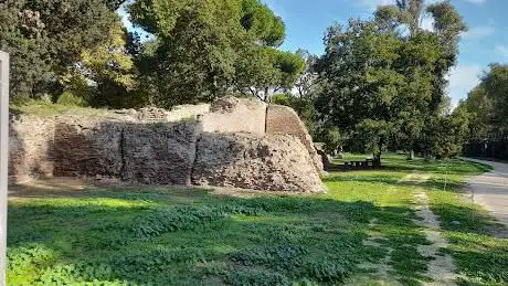 Photo de Area Archeologica dei Porti di Claudio e di Traiano