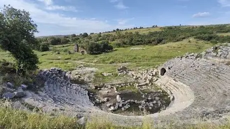Photo de Kastabala Antik Kenti Amfi Tiyatrosu