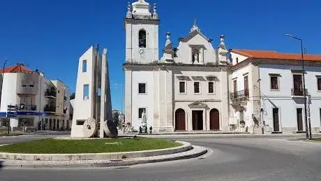 Photo de Church of Saint Peter (Porto de Mós)