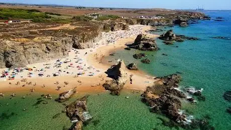Photo de Praia de Porto Covinho