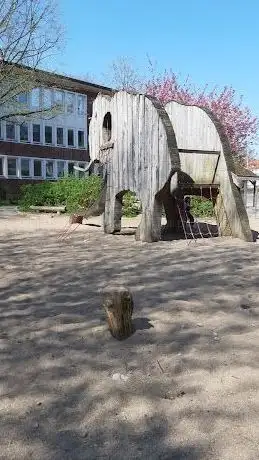 Photo de Spielplatz Harburger Rathausplatz