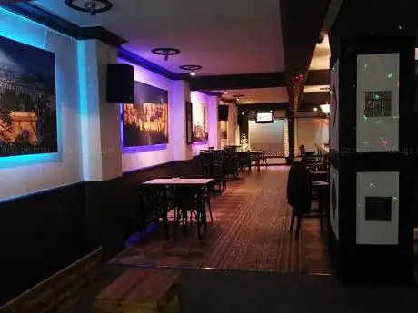 Photo de Café / Pub Platinum