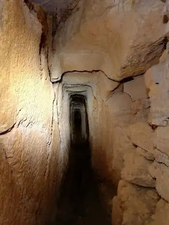 Photo de Ancient underground aqueduct in Novalja