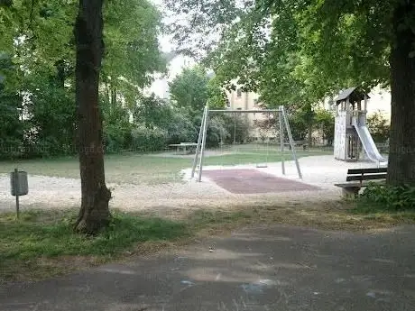 Photo de Spielplatz Ulmenstraße