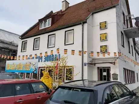 Photo de Vietnamesische Pagode Chua Pho Bao