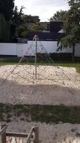 Photo de Spielplatz Oderstraße