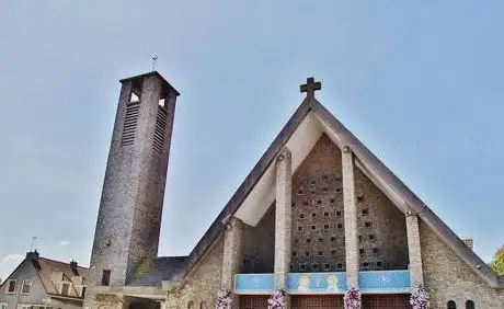 Photo de Église catholique Saint-Pierre-et-Saint-Paul au Portel