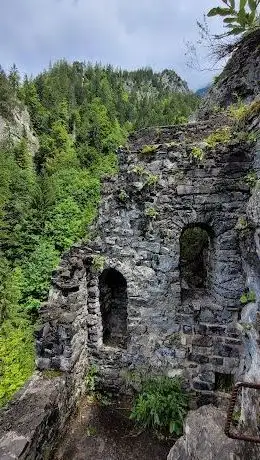 Photo de Burg Ruine Valkastiel