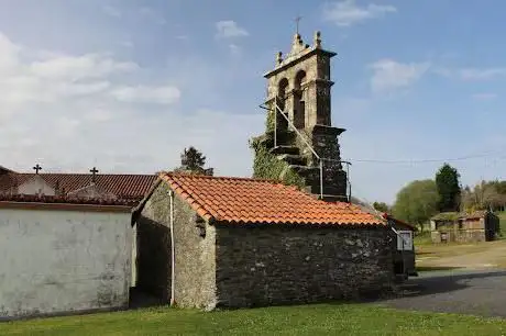 Photo de Iglesia de Santiago de Vilamaior
