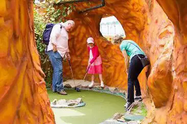 Photo de Adventure Golf