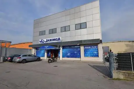 Photo de Admiral Club