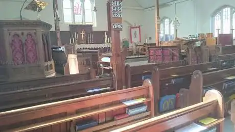Photo de St Philip's Church Reigate
