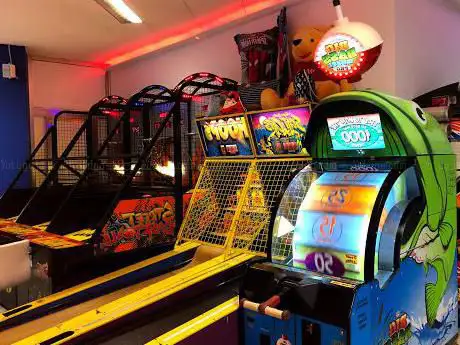 Photo de Mr.Alan sala giochi e baby car