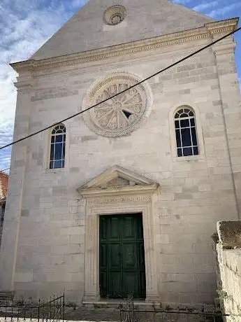 Photo de Church of the Holy Cross